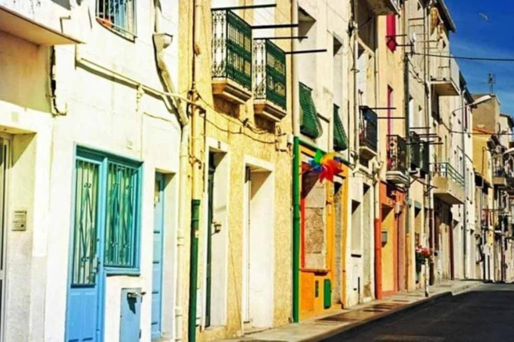 Studio entièrement rénové, situé au cœur du Quartier Haut Sète Esterno foto